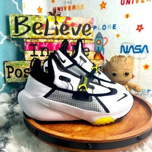 NIKE AIR ZOOM TRAVERSE GS CL